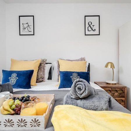 Stunning 2-Bed Apt - Free Parking - Camden - Central - Zoo - Shop - Events London Kültér fotó