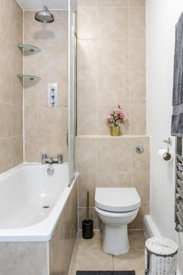 Stunning 2-Bed Apt - Free Parking - Camden - Central - Zoo - Shop - Events London Kültér fotó